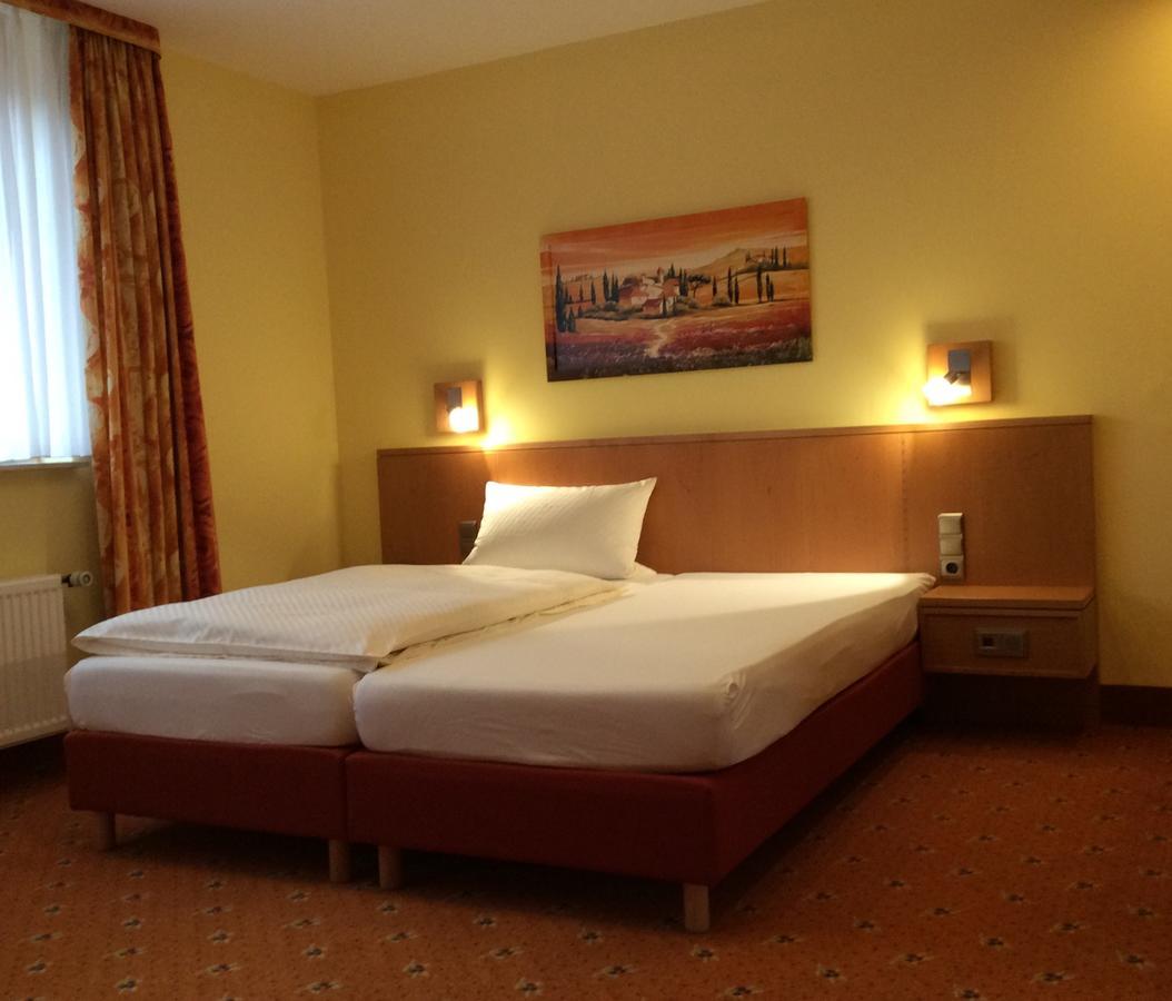 Landhotel Heiner Meyer Wahrenholz ภายนอก รูปภาพ